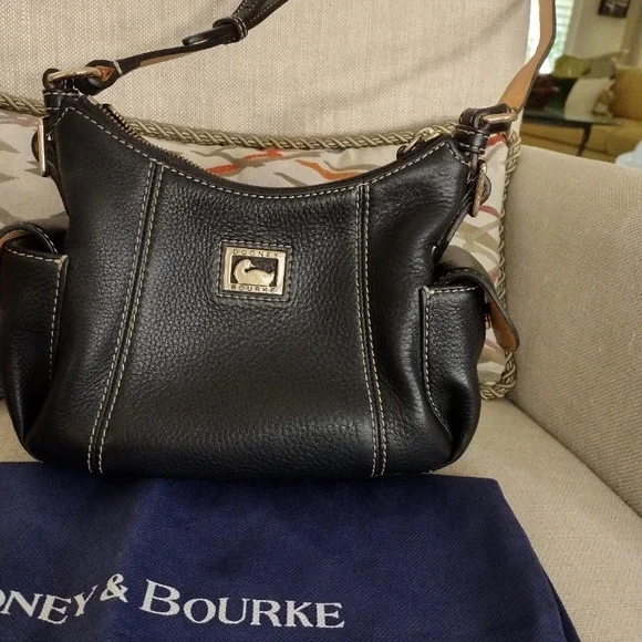 Dooney and bourke bag - Picture 2 of 6